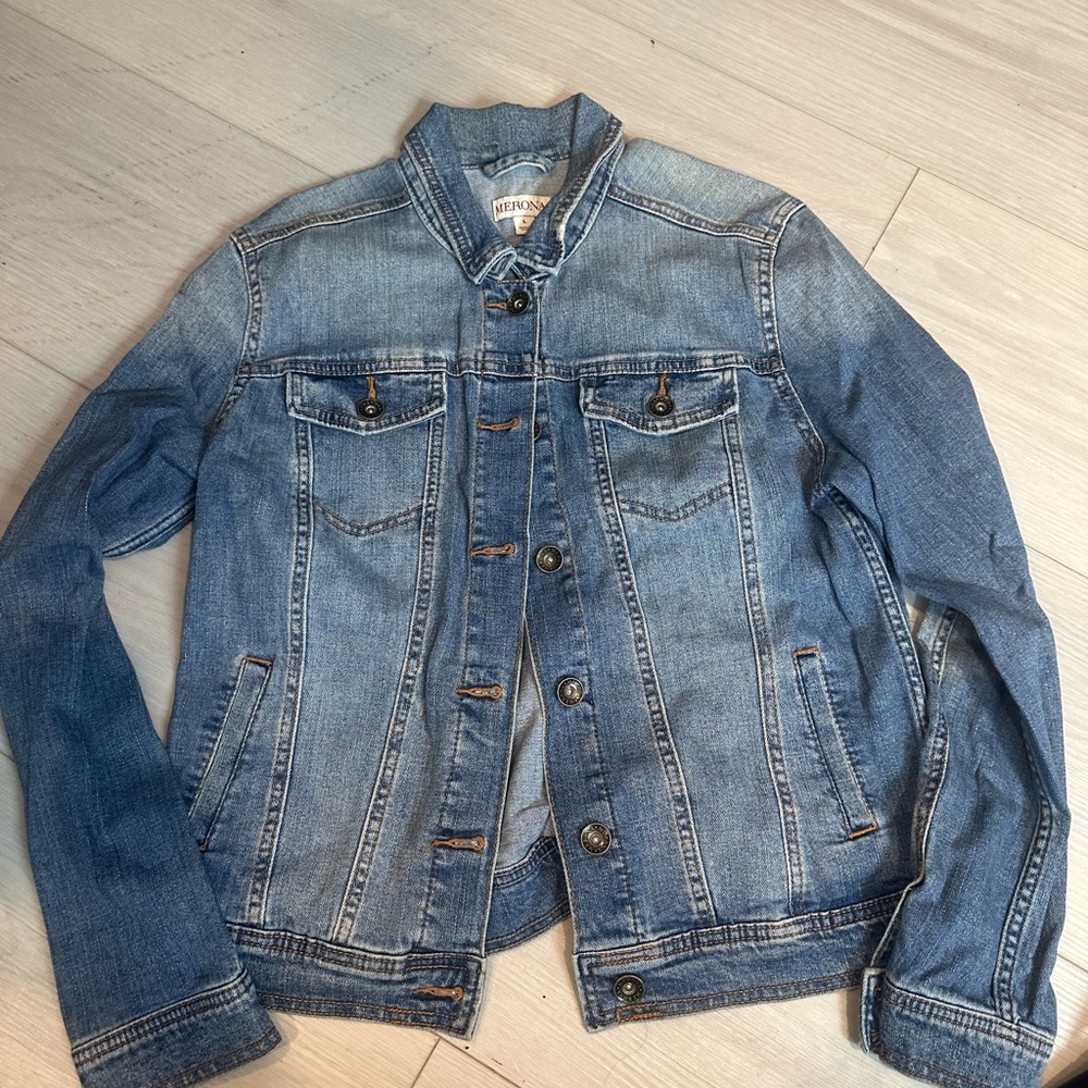 Jean jacket size L